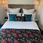 Hotel Cluny Square