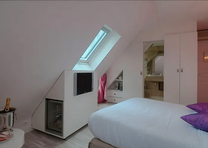 Cluny Square Paříž