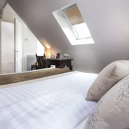 Cluny Square Hotel París