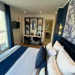 Cluny Square 3*