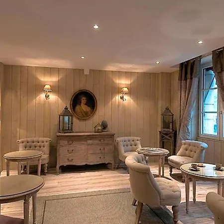 Cluny Square Ξενοδοχείο 3*