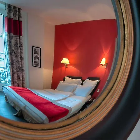 Cluny Square 3*