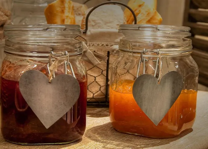 Hotel Cluny Square 3*