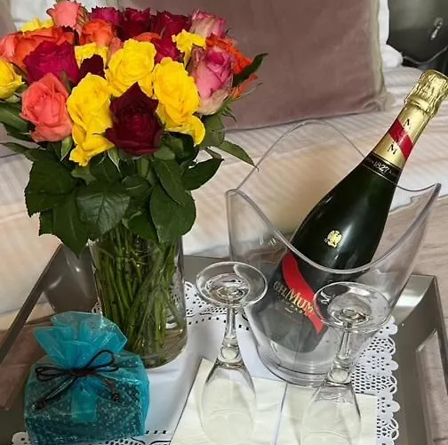 Cluny Square Hotel 3*