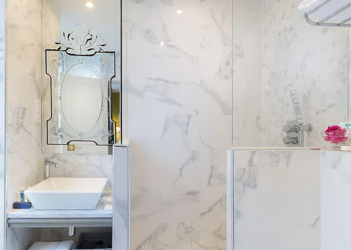 Cluny Square 3* Paris