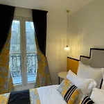 Cluny Square Hotel