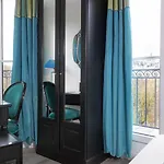Cluny Square Hotel
