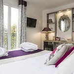 Cluny Square Hotel 3*