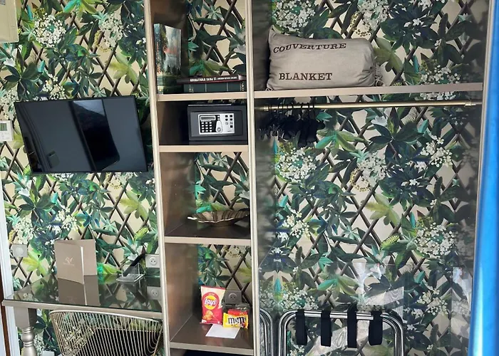 Otel Cluny Square 3*